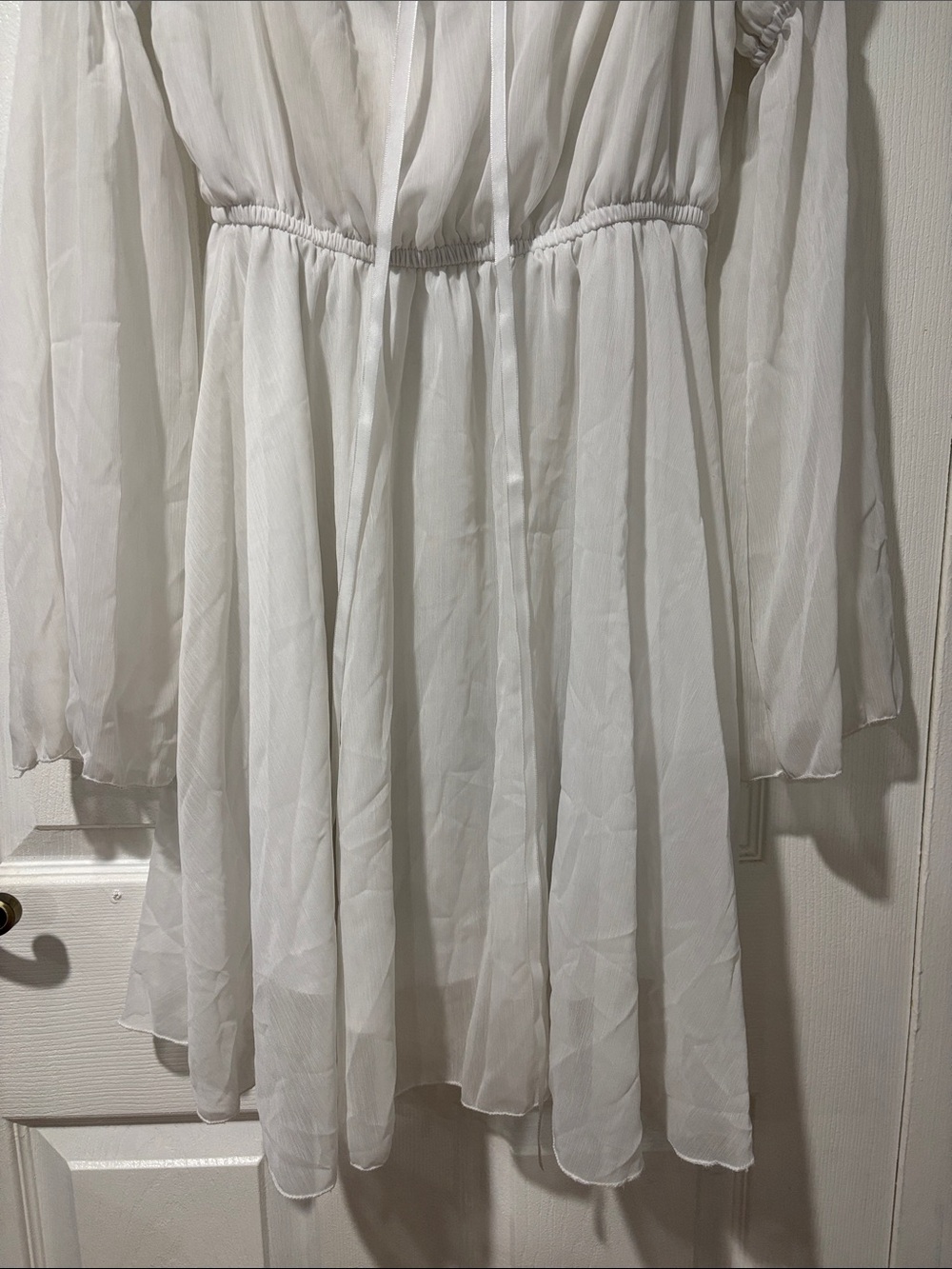 White renaissance dress - Picture 4 of 5